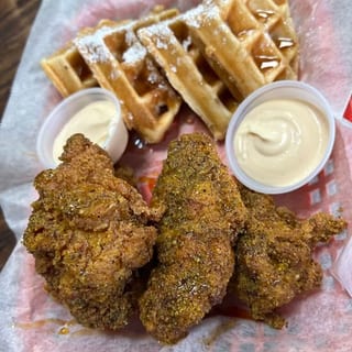 Chicken & Waffles ( 5pcs Wings)